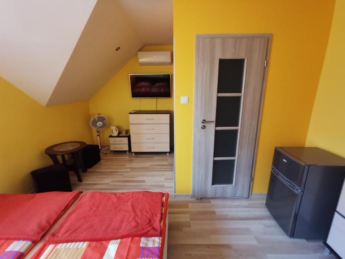Zlota Rybka Lubniewice Hotell Exteriör bild